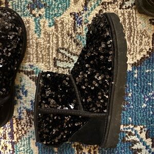 Kids Ugg sparkly boots